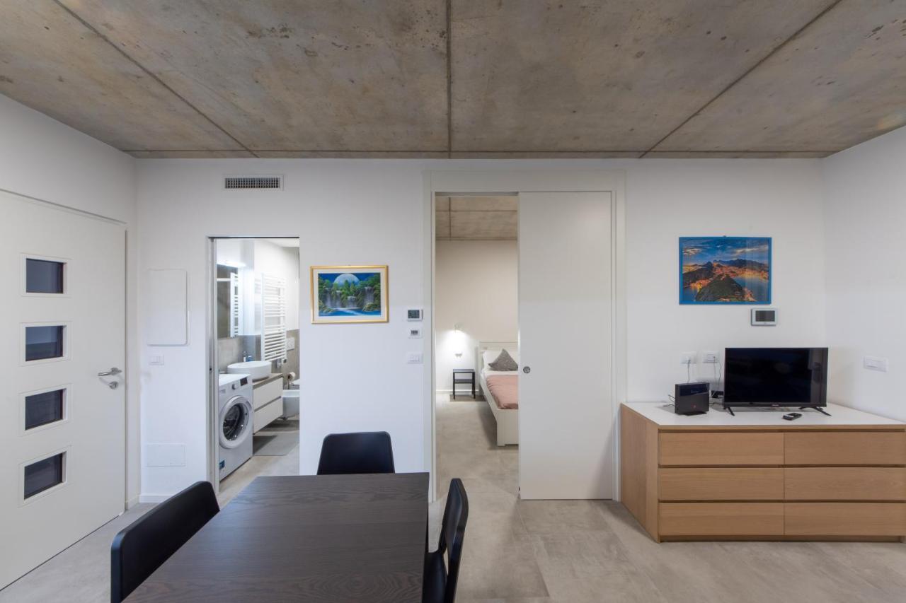 Housmart Toscana 53 Black Болонья Экстерьер фото